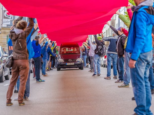 Neues Lebensgefühl für Autofahrer in Stuttgart: heute keine Sonderbehandlung.