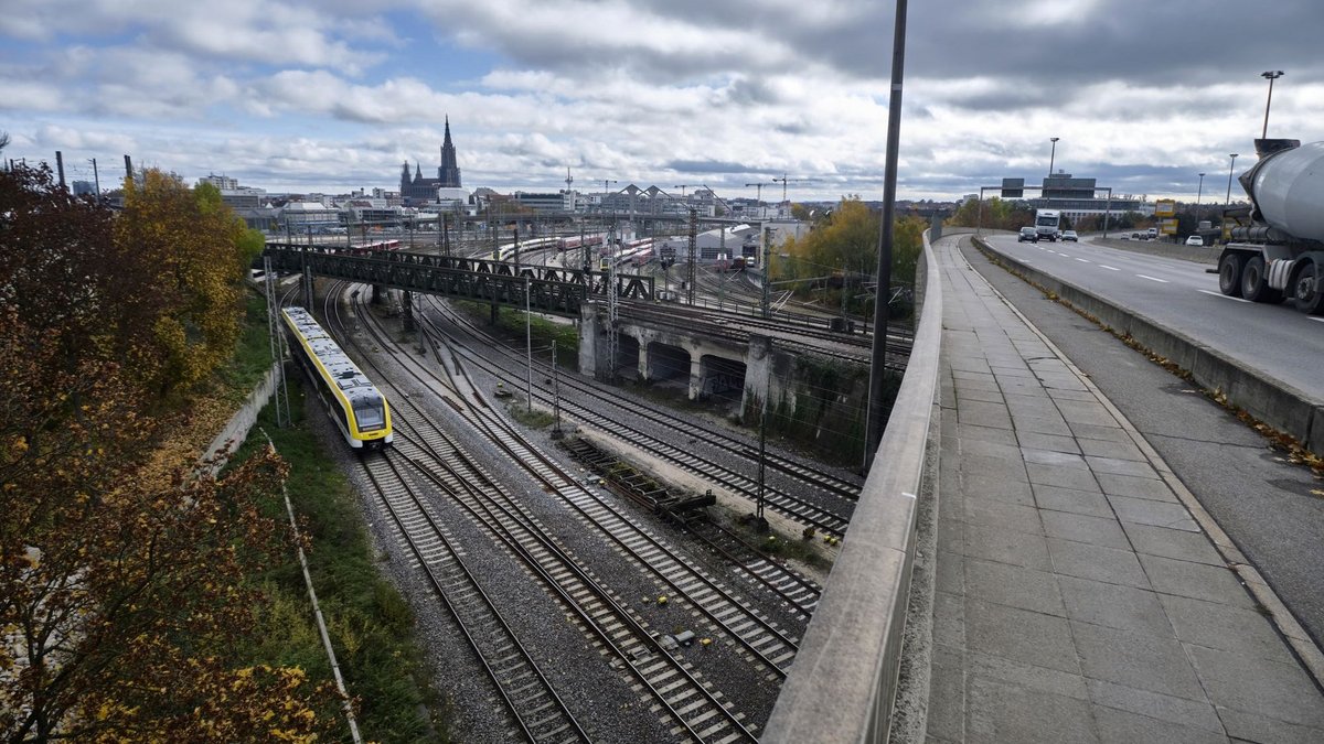 Da bewegt sich was: Dank Neubaustrecke kommt man von Stuttgart jetzt zügiger nach Ulm. Laut Fahrplan jedenfalls. Fotos: Joachim E. Röttgers