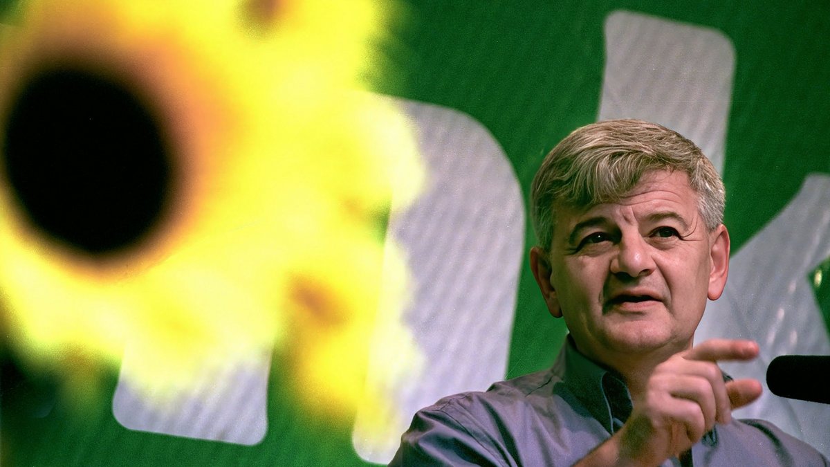 Der grüne Übervater Joschka Fischer, September 2002. Fotos: Joachim E. Röttgers