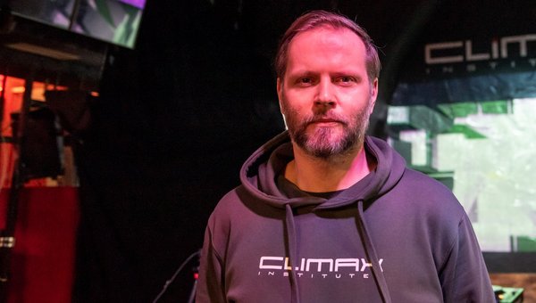 Nachtarbeiter und Clubmanager Florian Buntfuss. Foto: Jens Volle