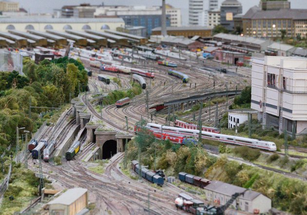 1.500 Züge verkehren zumindest im Modell fahrplangetreu. Foto: Joachim E. Röttgers