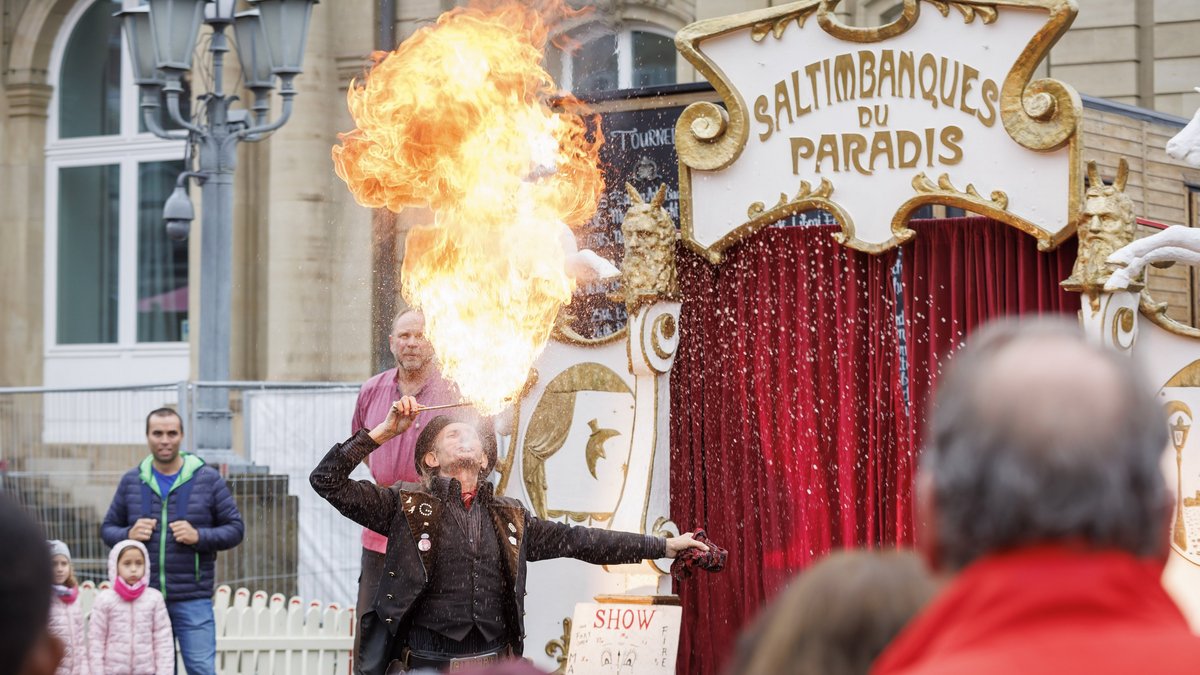 Feuerspucker beim historischen Volksfest 2022. Foto: Julian Rettig