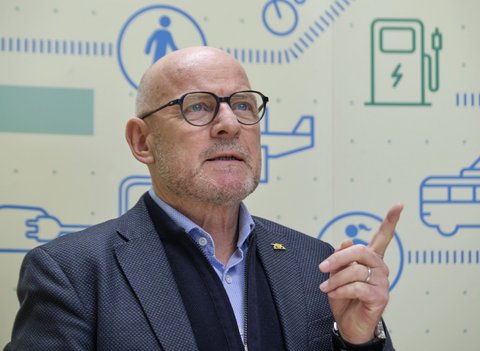 Landesverkehrsminister Hermann: "Für eine Entscheidung brauchen wir mehr Informationen." Foto: Joachim E. Röttgers