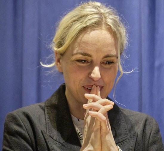 Als Kind hat sie ungern Klavier geübt, heute gibt Nina Hoss die Geigenvirtuosin. Als Kind hat sie ungern Klavier geübt, heute gibt Nina Hoss die Geigenvirtuosin.