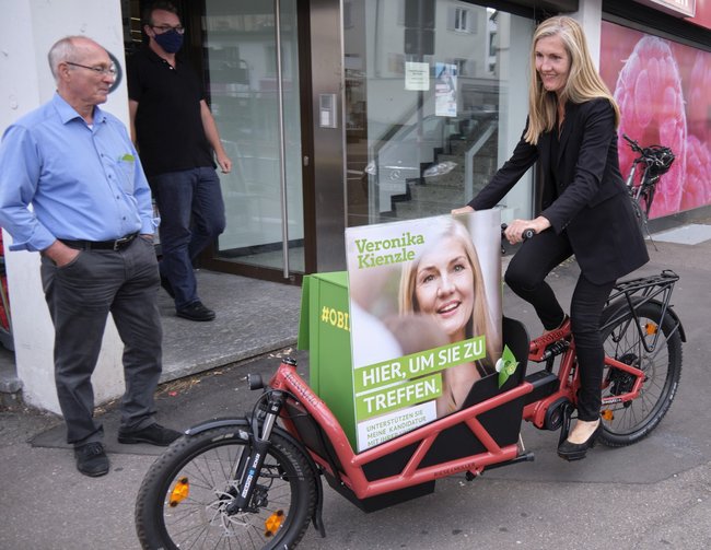 Mit dem Lastenrad auf Wahlkampftour. Foto: Joachim E. Röttgers