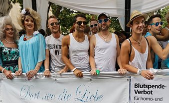 Verfolgt der Liebe wegen