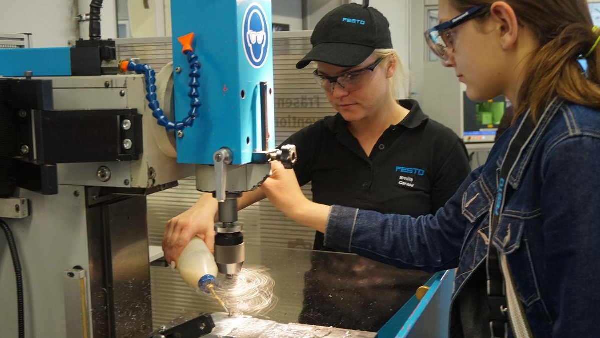 Als Festo in Esslingen noch viele Azubis brauchte: Nacht der Ausbildung in der Festo Academy im Frühjahr 2019. Foto: Kontext Als Festo in Esslingen noch viele Azubis brauchte: Nacht der Ausbildung in der Festo Academy im Frühjahr 2019. Foto: Kontext