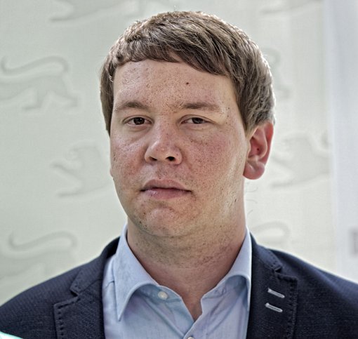 Der grüne Landeschef Oliver Hildenbrand bemängelt "irrsinnige Abschiebungen". 