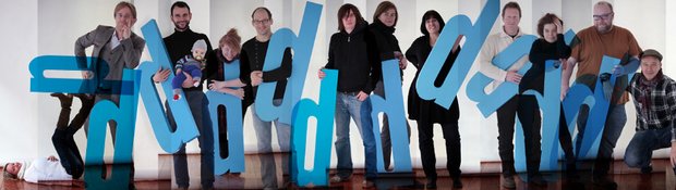 Wollen die Stuttgarter Politik verändern und nicht Karriere machen: "Wir haben das Sprungbrett vorsorglich angesägt", sagt Stadtisten-Mitbegründer Thorsten Puttenat (6. von rechts).