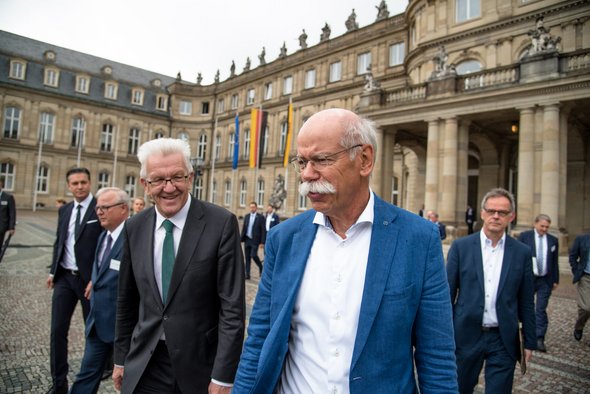 Autogipfel 2017 mit MP Kretschmann und dem damaligen Daimler-Chef Zetsche. Dem Klima hat's nicht geholfen. Foto:Jens Volle