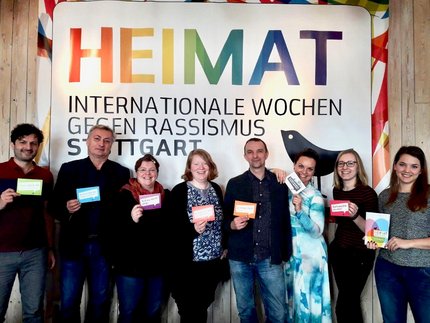 Das Orga-Team der "Heimat"-Wochen: Luigi Pantisano, der Integrationsbeauftragte Gari Pavković, Friederike Hartl, Susanne Belz, Markus Fricke, Anna Lampert, Corinna Mevißen, Alice Heisler. Foto: SJR Stuttgart