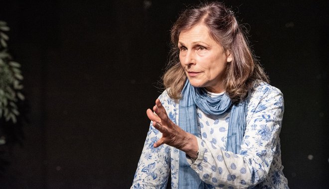 Nach beinahe 50 Jahren an der Tri-Bühne gibt Edith Koerber ihre Abschiedsvorstellung. Foto: Jens Volle