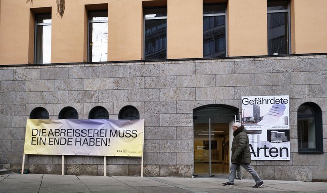 Klare Ansage: Ausstellung im "Wechselraum" des BDA.