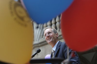 Wolfgang Schuster, hier noch als Oberbürgermeister, zur Eröffnung des Stuttgarter Weinfests. 