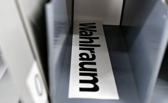 Im Zwischenlager der Demokratie