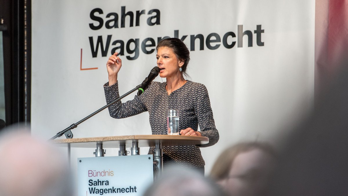 Auftritt Sahra Wagenknecht – sie punktet mit Triggerworten. Auftritt Sahra Wagenknecht – sie punktet mit Triggerworten.