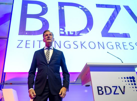 Mathias Döpfner hätte nichts einzuwenden, wenn der Staat bei der Zustellung von Zeitungen hilft. 