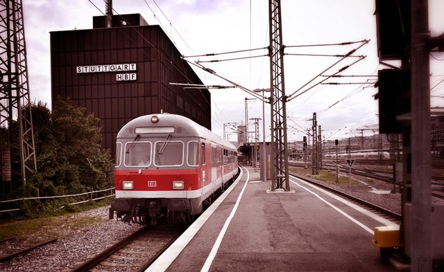 Endstation Tiefbahnhof: Noch bis zur S21-Inbetriebnahme muss das alte Stellwerk sicher funktionieren. Ersatzteile gibt es schon lange nicht mehr. Foto: Martin Storz
