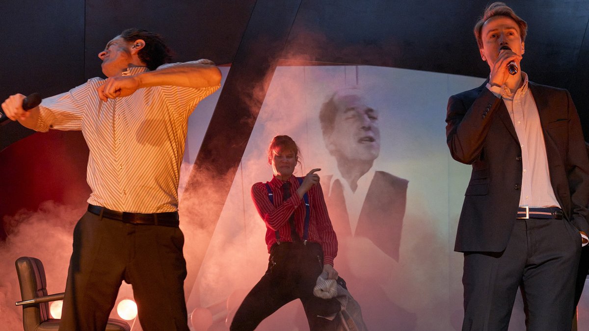 Der Vater, der in die Demenz entschwindet, in der Melchinger Inszenierung. Foto: Richard Becker, Theater Lindenhof