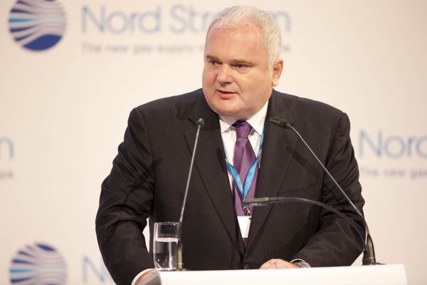 Matthias Warnig, Geschäftsführer der Nord Stream AG, feiert den ersten Teil der Nord-Stream-Pipeline am 8. November 2011. Foto: Nord Stream AG