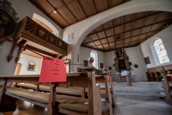 Im Gemeindehaus kamen sich die Wainer zu nah, Corona schlug zu. In der Kirche hat man daraus gelernt.