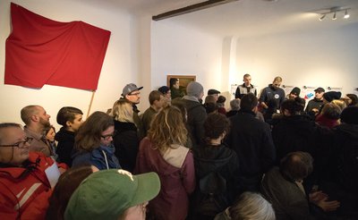Für die gemeinsame Sache: Alte, Junge, viele in Pflegeberufen.