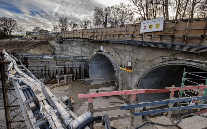 Inzwischen fast fertig: der Rosensteintunnel. Inzwischen fast fertig: der Rosensteintunnel.