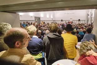 vor vollem Haus. Fotos: Joachim E. Röttgers