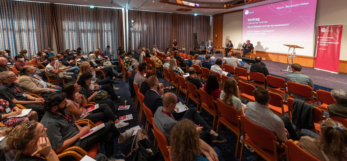 Fachtagung "Esoterik und Demokratie" am 5. und 6. September in Fulda. Foto: Bundeszentrale für politische Bildung, Laurin Schmid/Bundesfoto