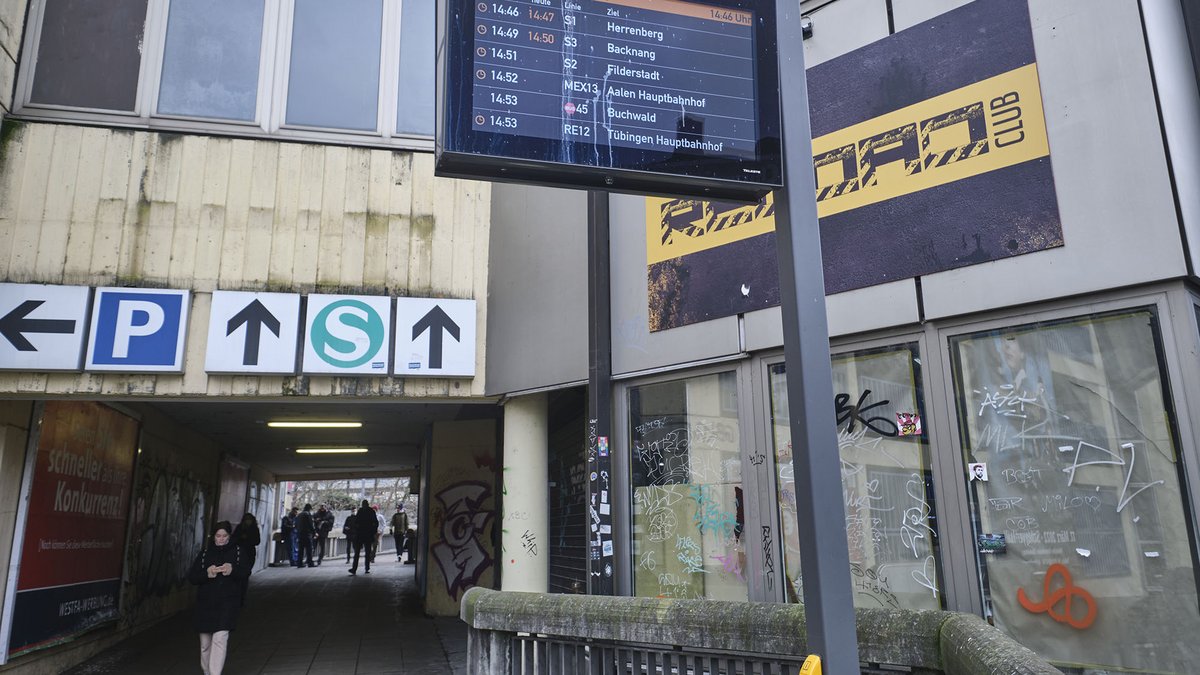 Glück gehabt: Die S1 fährt, und sogar fast pünktlich! Foto: Joachim E. Röttgers