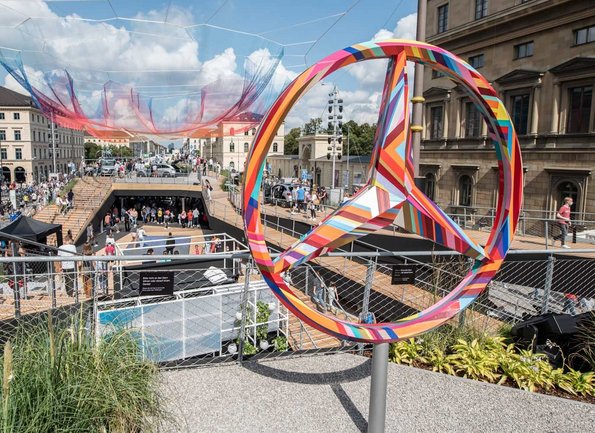 Voll alternativ: Bunter Stern mit Kräutergärtchen auf dem Daimler-Pavillon. 