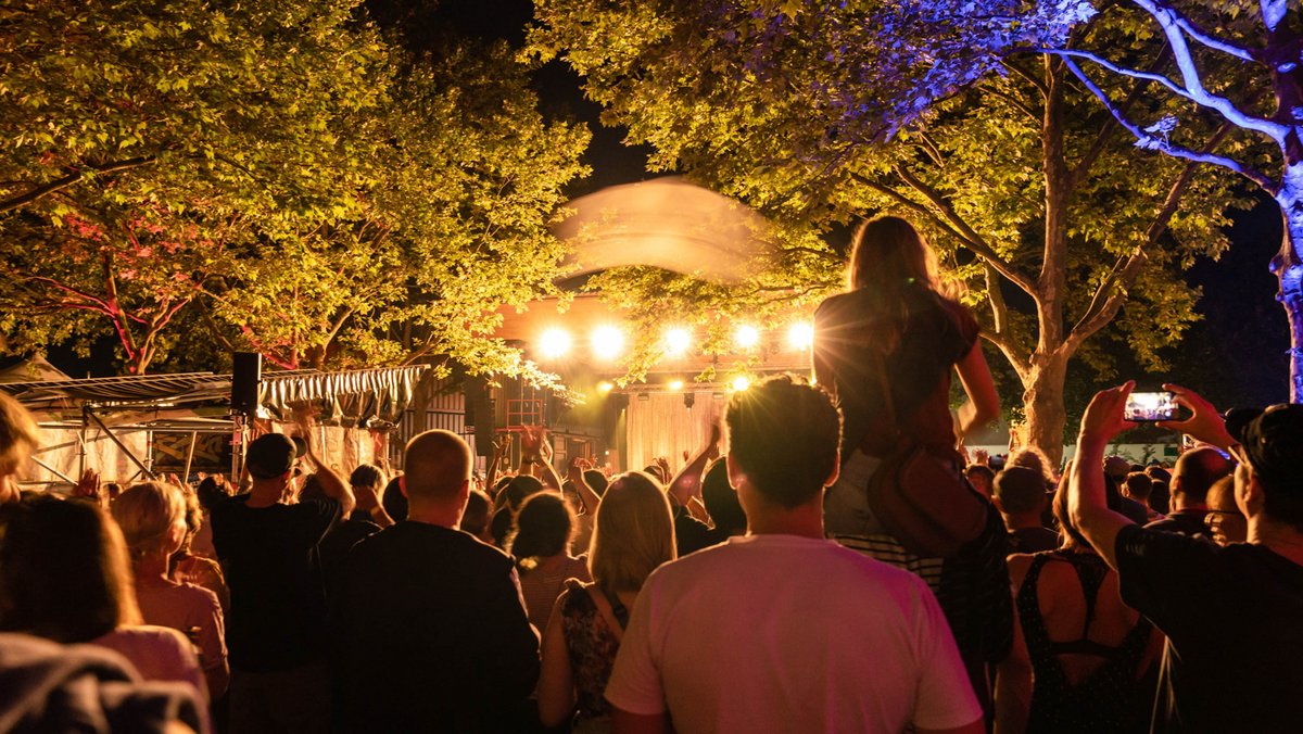 Das Franz.K kann auch open air – Außen- und Innenansichten des Kulturbetriebs. Foto: Media & More