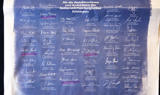 Quote? Bei den 48 Tageszeitungen im Ländle, die gerade die Aktion "Journalismus zeigt Gesicht" starteten, sitzen vier Frauen im Chefsessel. Macht 12:1.