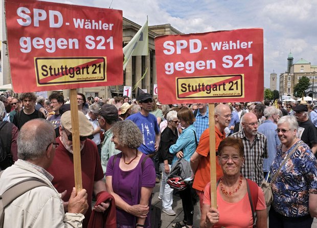 Auch die Genossen von der Basis sind da. 