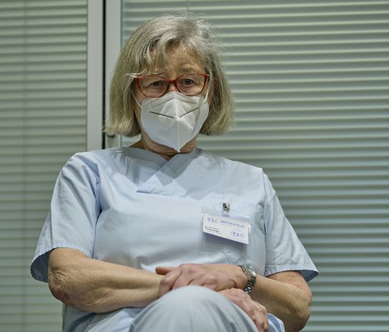 Die pensionierte Ärztin Dorothee Glauner hält das Honorar für "absolut überzogen" und spendet es an "Ärzte ohne Grenzen". Die pensionierte Ärztin Dorothee Glauner hält das Honorar für "absolut überzogen" und spendet es an "Ärzte ohne Grenzen".