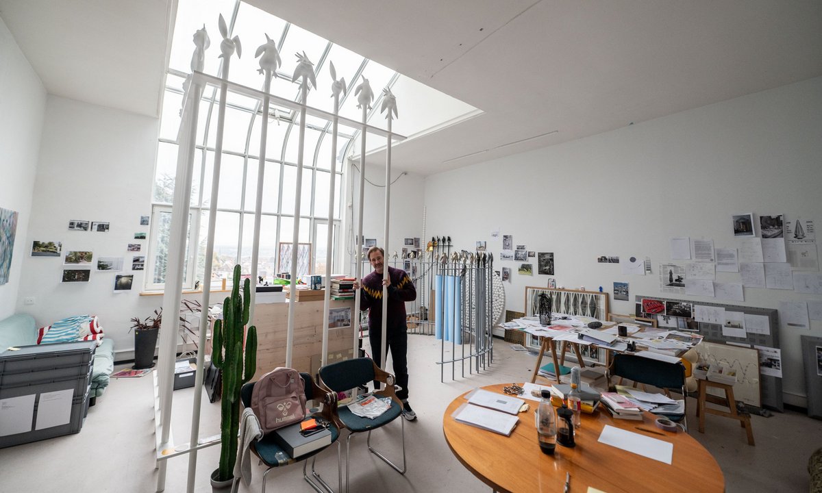 Der Design-Künstler in seinem Atelier im Stuttgarter Osten.