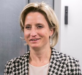 Findet die Maßnahmen super: Wirtschaftsministerin Nicole Hoffmeister-Kraut (CDU).