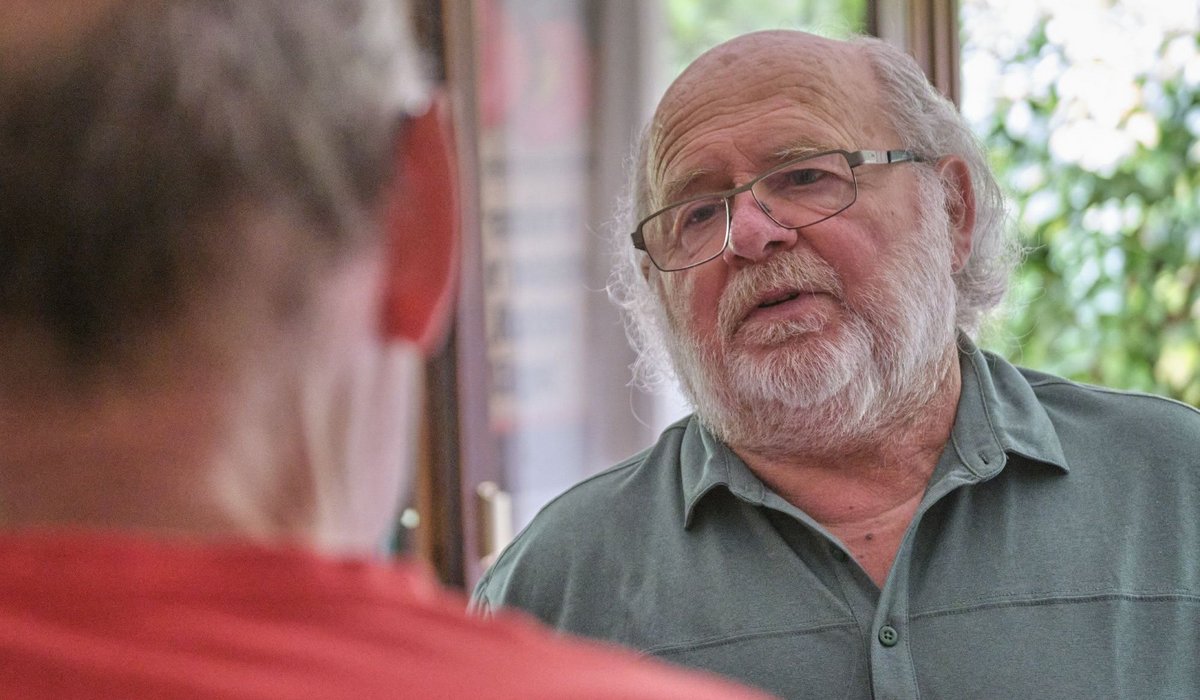 Rundfunker durch und durch: Karl Geibel, dienstältester Rundfunkrat des SWR, im Gespräch mit Stefan Siller. Foto: Joachim E. Röttgers