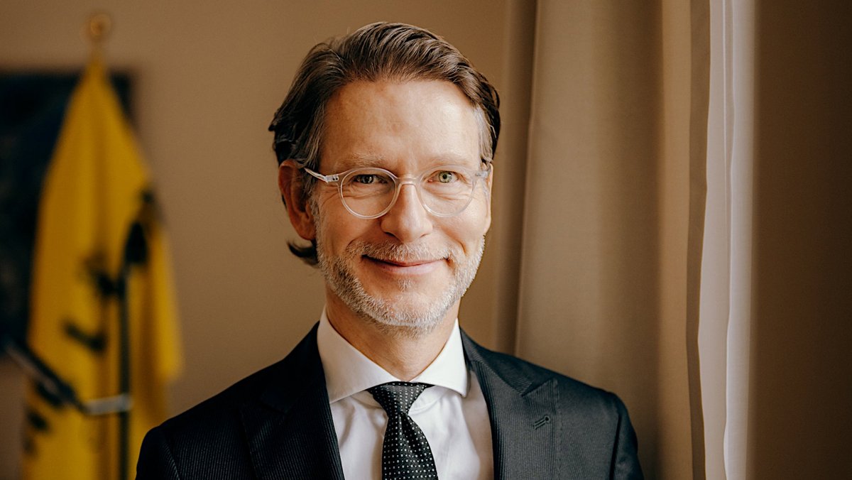 Seit dem Sommer wirkt Florian Stegmanns Schopf jugendlich voll. Foto: Staatsministerium Baden-Württemberg, Ilkay Karakurt Seit dem Sommer wirkt Florian Stegmanns Schopf jugendlich voll. Foto: Staatsministerium Baden-Württemberg, Ilkay Karakurt