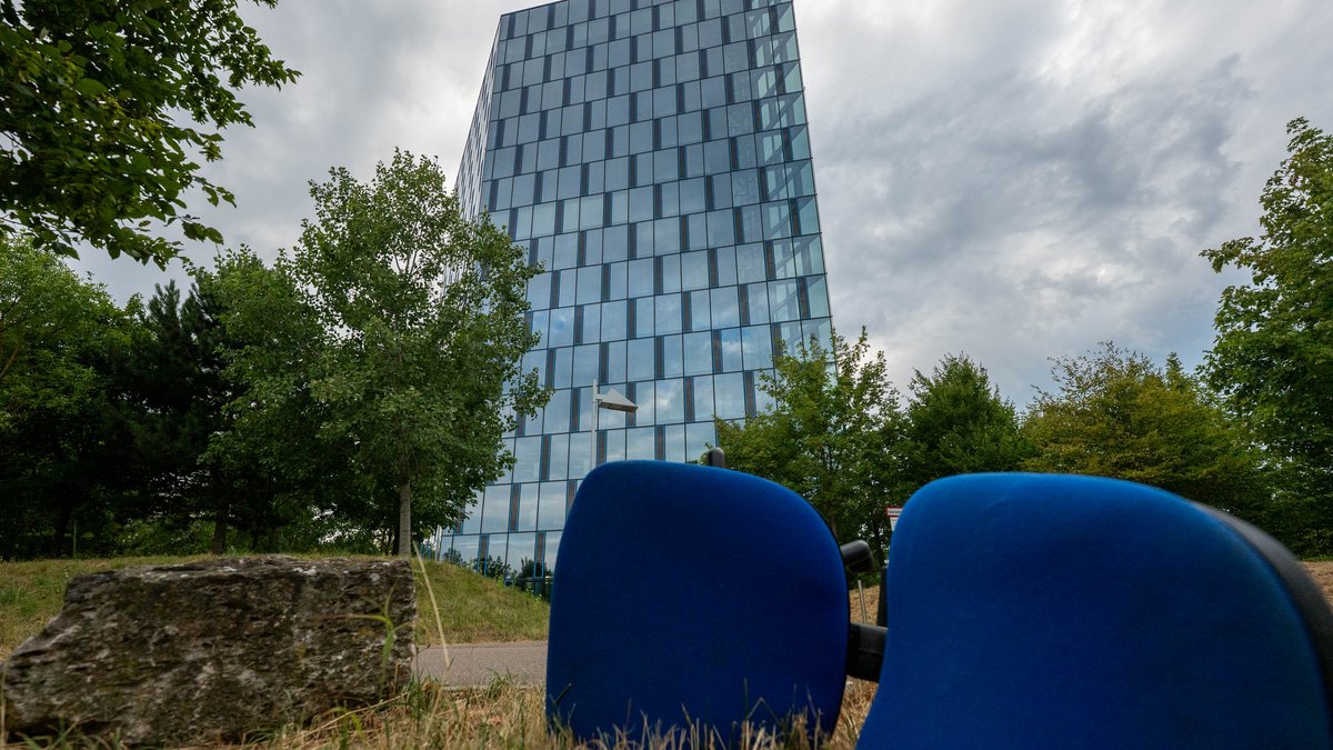 Beim Maschinenbauer Festo in Esslingen wird es noch viele leere Stühle geben. Die Firma will 1.300 Jobs streichen. Foto: Jens Volle