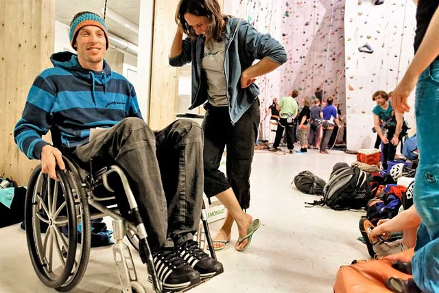 Als Gelähmter an einem Ort, an dem alles in Bewegung ist.