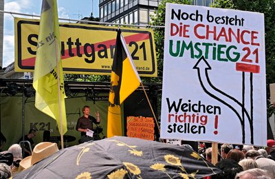 Erst kostenlos, dann zehn Milliarden: Dauerbaustelle 21. 