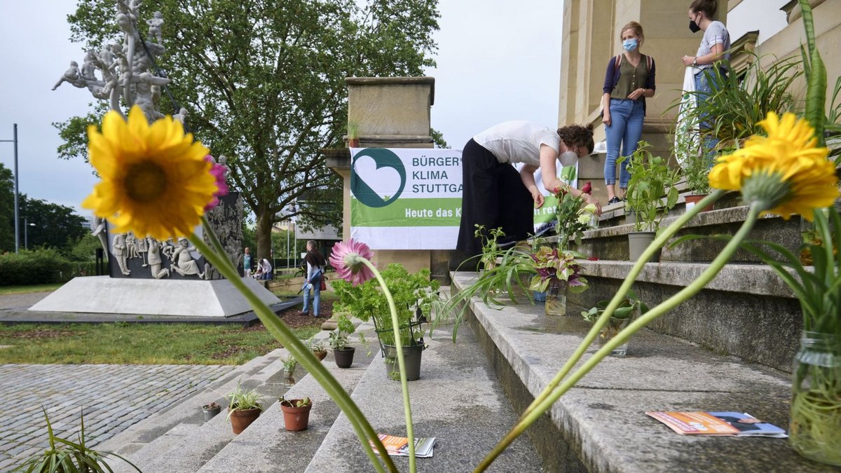 Bürgerbeteiligung bei der Kommunalpolitik: Sie fordern einen BürgerInnenrat Klima Stuttgart. Fotos: Joachim E. Röttgers