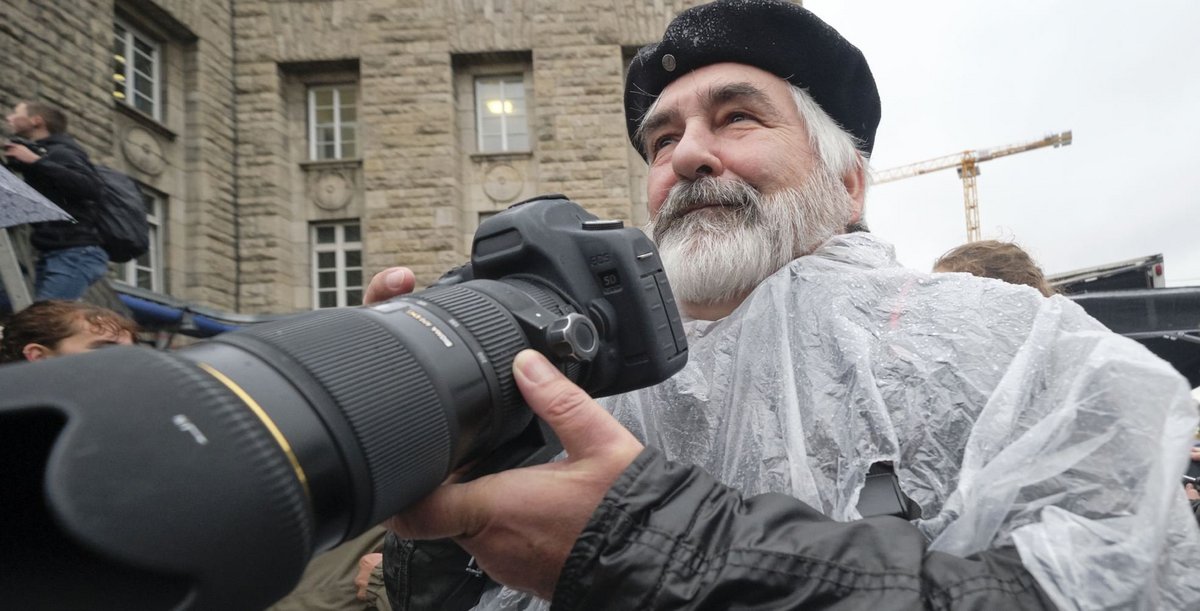 Alfred Denzinger, hier beim Klimastreik am 29.11.2019 in Stuttgart auf der Straße. Foto: Joachim E. Röttgers