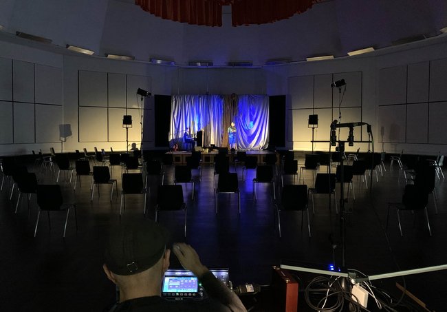 Probe der Performance "Lost at Sea with Puddles and Sunny". Foto: Florian Model