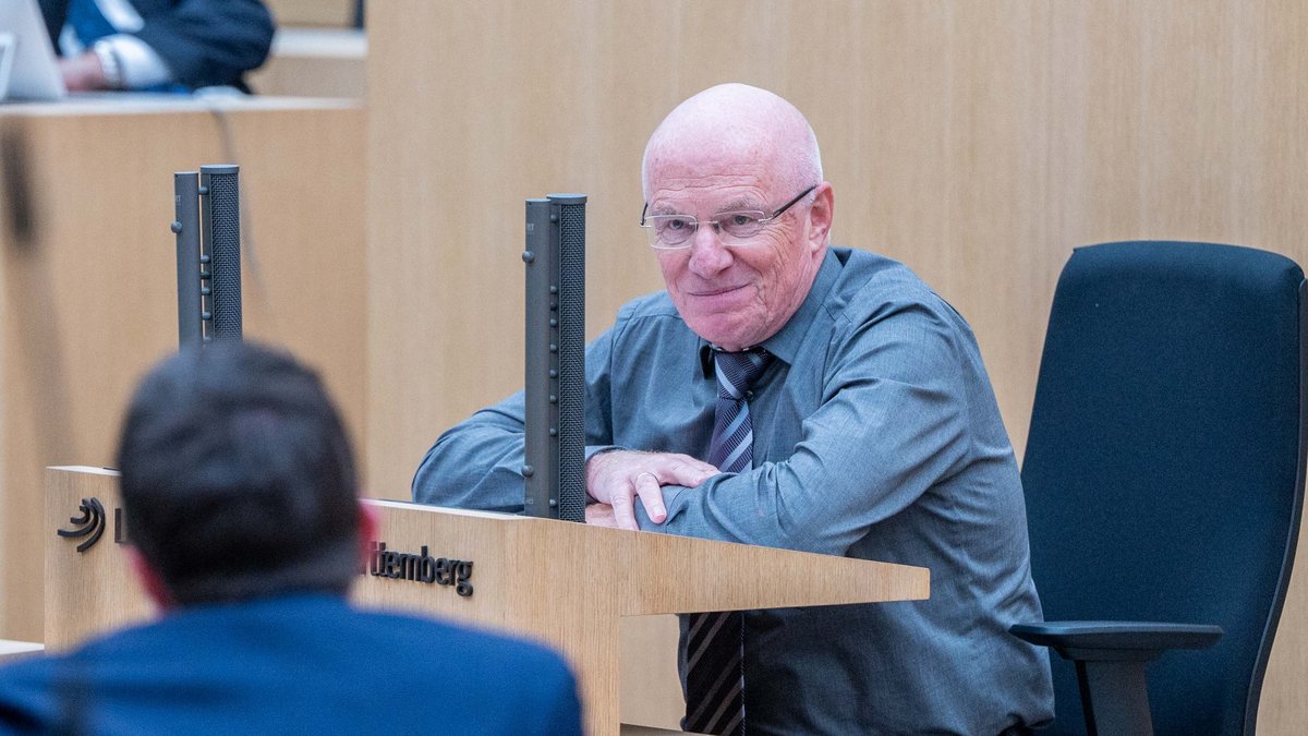 Der ehemalige leitende Polizeidirektor Klaus Trautmann sagt, Andreas Renner wurde wegen guter Kontakte befördert. Fotos: Jens Volle