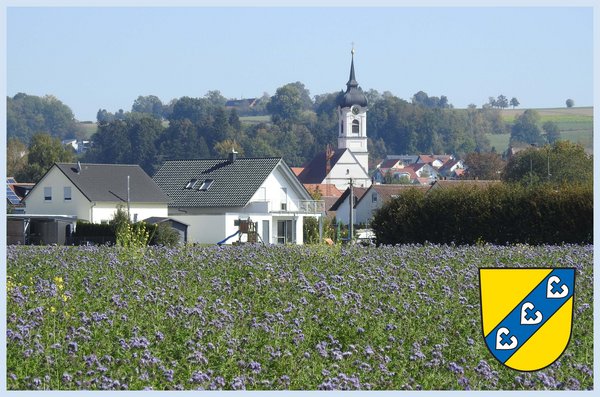 Ummendorf bei Biberach: Manche Machenschaft passt nicht so recht ins Postkartenidyll. Foto: <a href="//commons.wikimedia.org/w/index.php?title=User:Flodur63&amp;action=edit&amp;redlink=1" class="new" title="User:Flodur63 (page does not exist)">Flodur63</a>, <span class="int-own-work" lang="de">eigenes Werk</span>, <a href="https://creativecommons.org/licenses/by-sa/4.0" title="Creative Commons Attribution-Share Alike 4.0">CC BY-SA 4.0</a>, <a href="https://commons.wikimedia.org/w/index.php?curid=74045733">Link</a>, Montage: Kontext