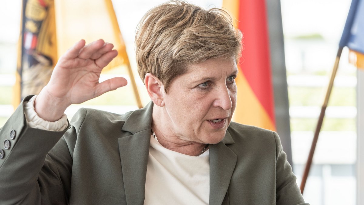 Nicole Razavi, Ministerin für Landesentwicklung und Wohnen, will einen Turnaround im Sozialwohnungsbau hinbekommen haben. Fotos: Jens Volle