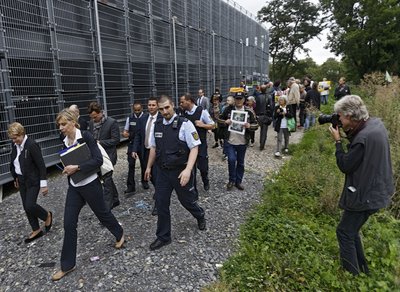 Vorsitzende Manuela Haußmann (2. v. l.) im September 2014 beim Außentermin auf dem Feldherrenhügel im Stuttgarter Schlossgarten. Foto: Joachim E. Röttgers