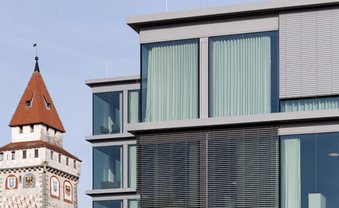 Saubermänner im Glashaus
